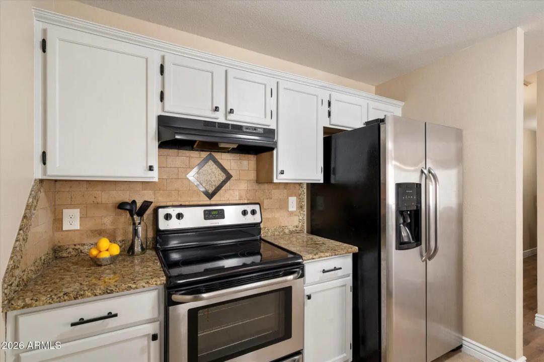 Real Estate Picture 8