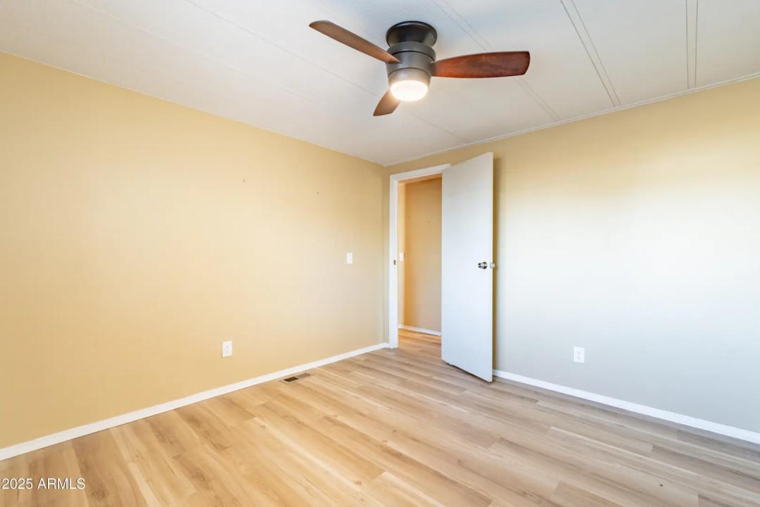 Real Estate Picture 19