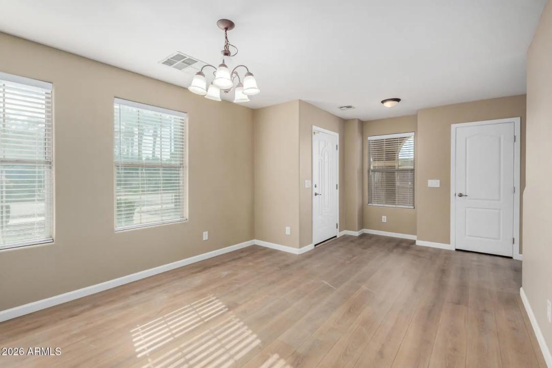 Real Estate Picture 6