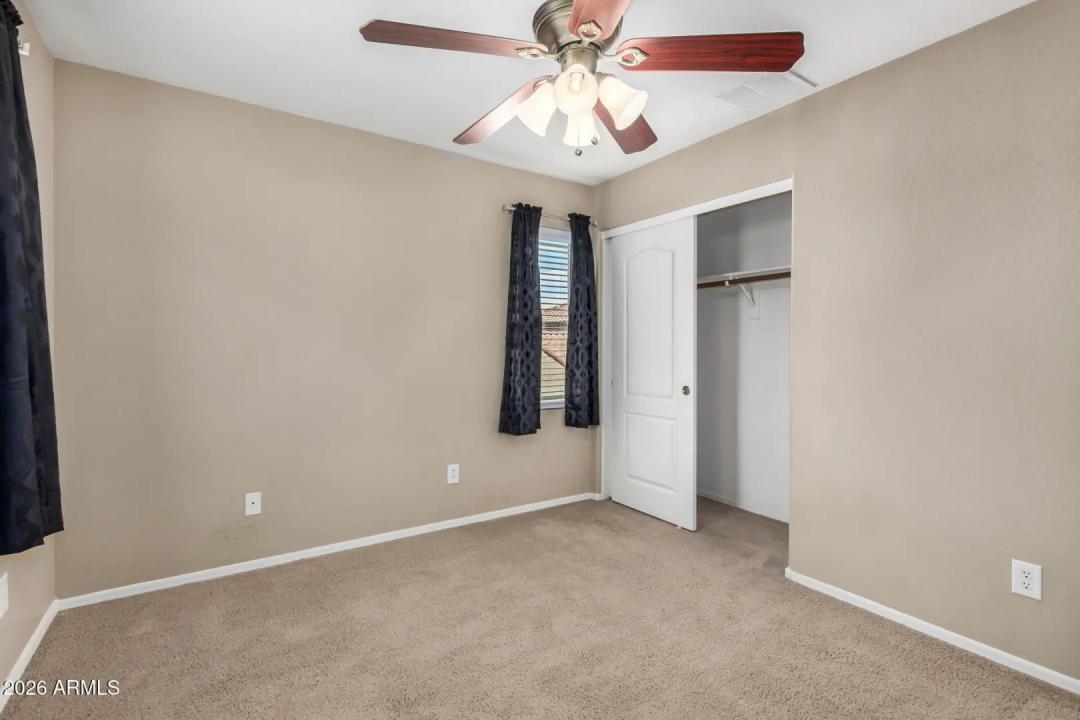 Real Estate Picture 16
