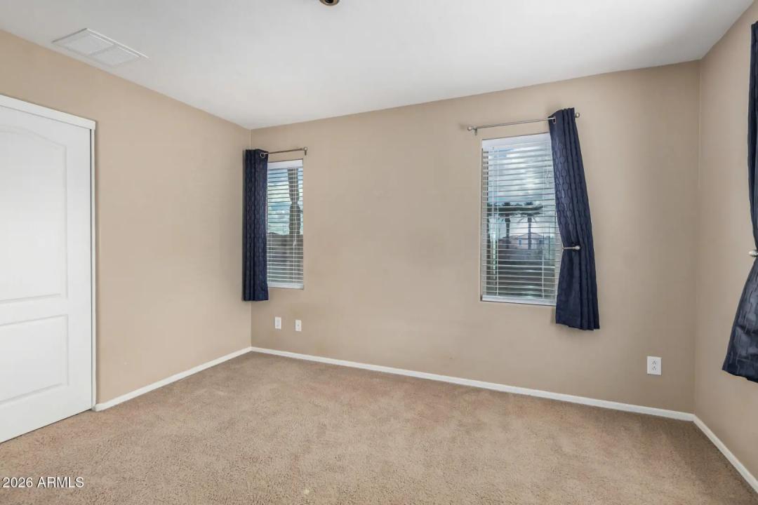 Real Estate Picture 18