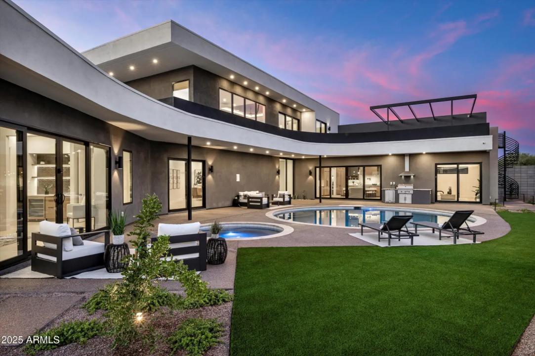 Real Estate Picture 1