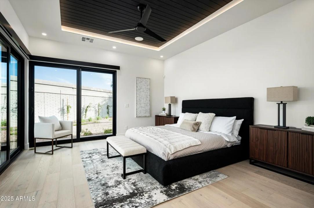 Real Estate Picture 13