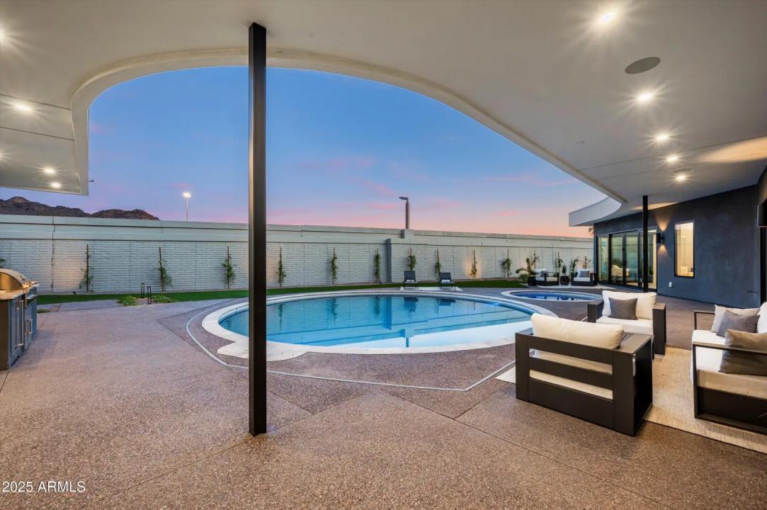 Real Estate Picture 37