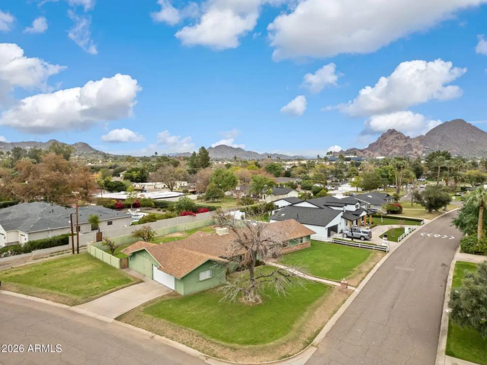 Real Estate Picture 35