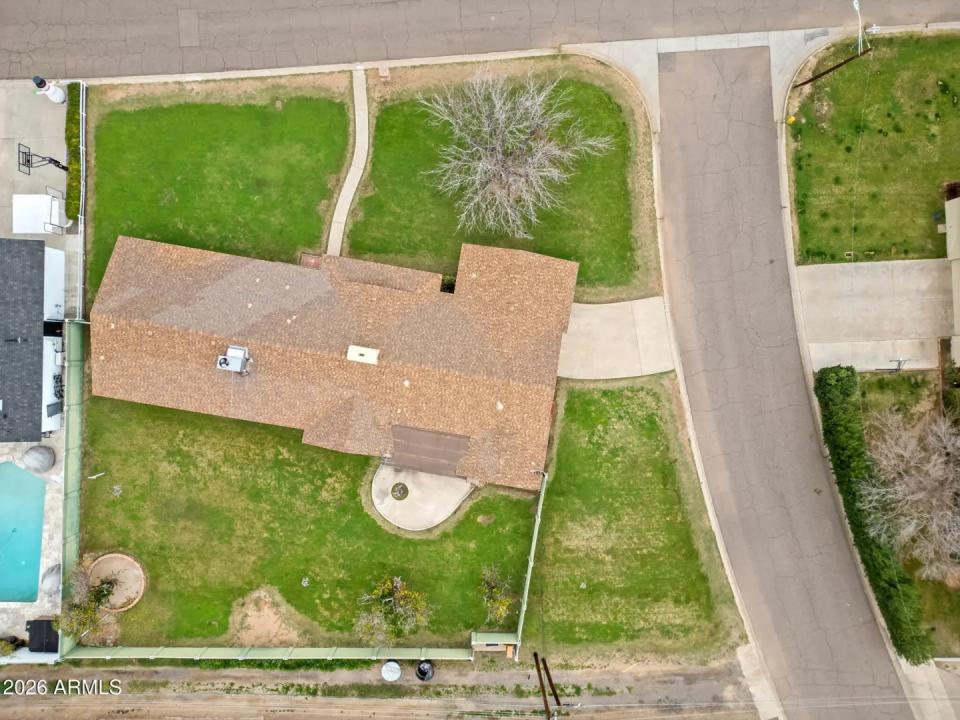 Real Estate Picture 38