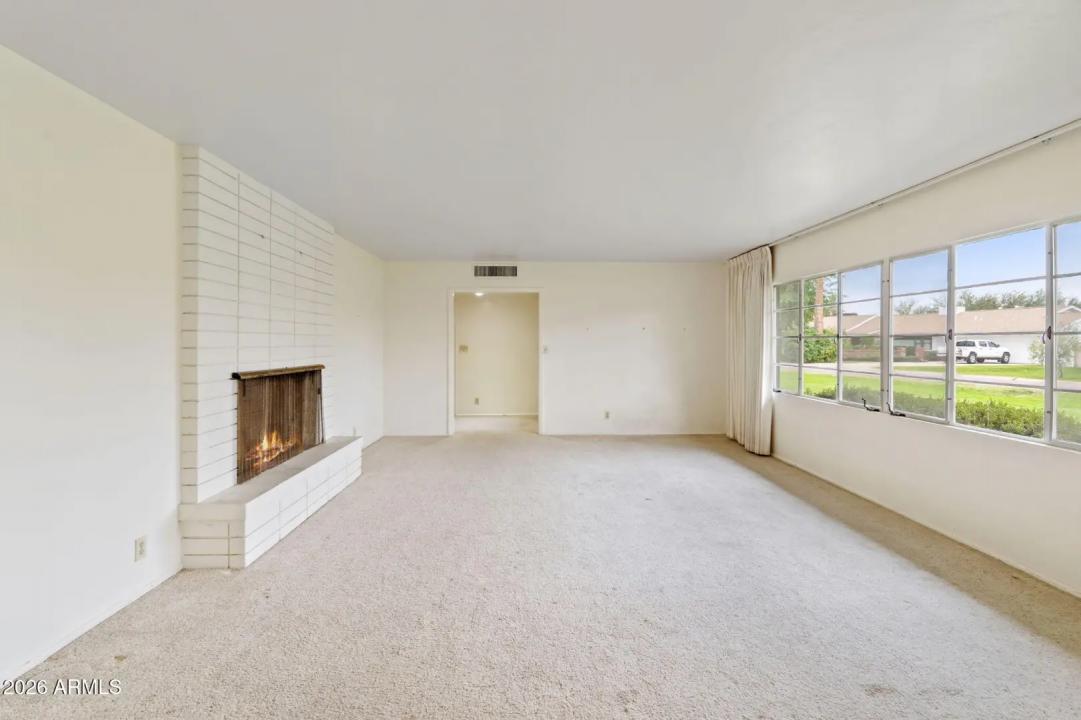 Real Estate Picture 6