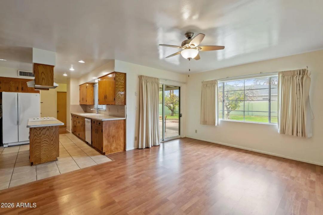 Real Estate Picture 13