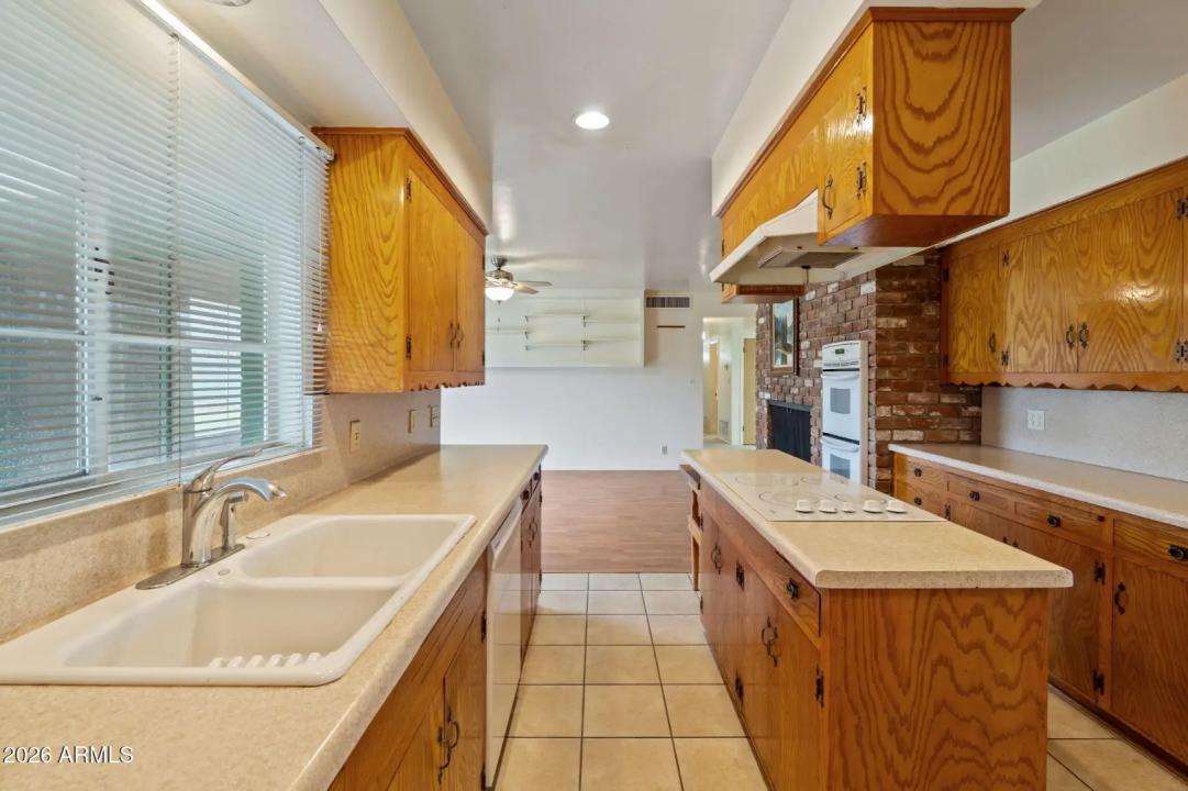 Real Estate Picture 14