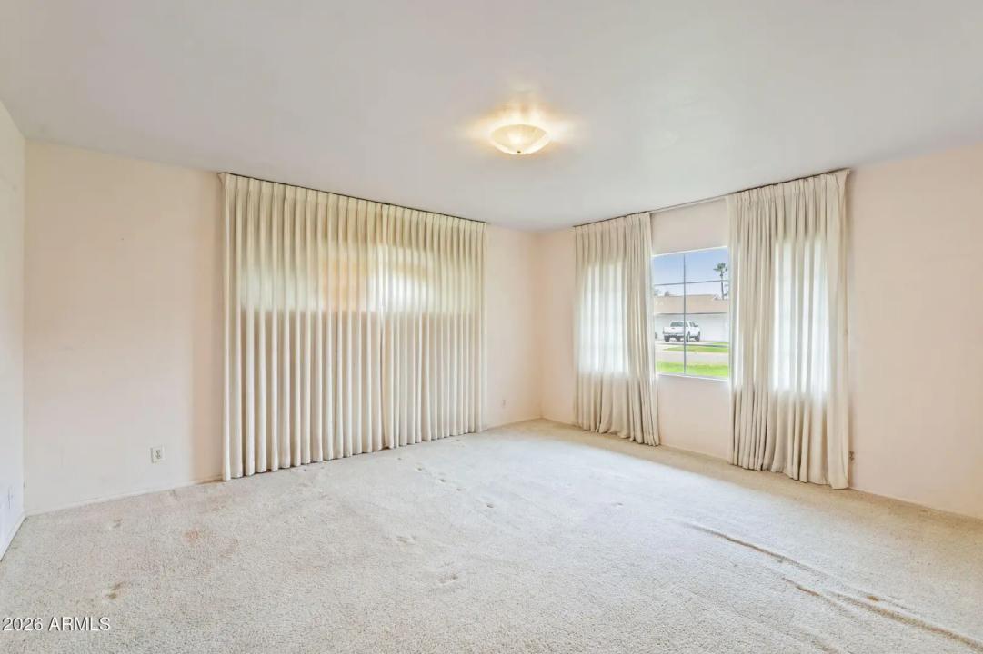 Real Estate Picture 15