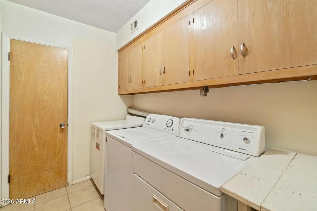 Real Estate Picture 25