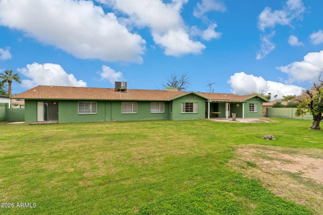 Real Estate Picture 30