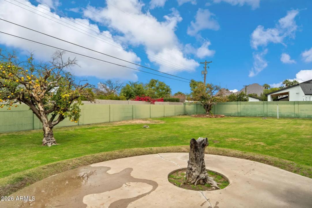 Real Estate Picture 32