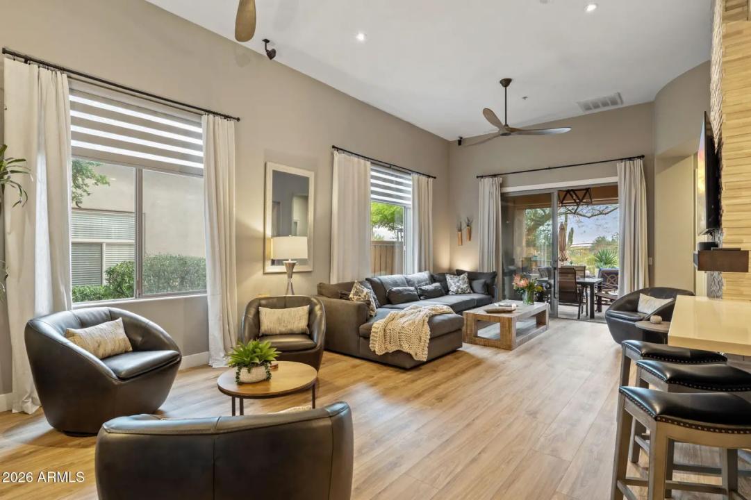 Real Estate Picture 5