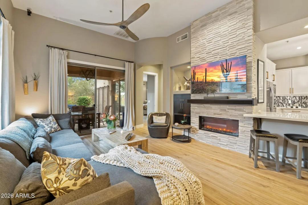 Real Estate Picture 7