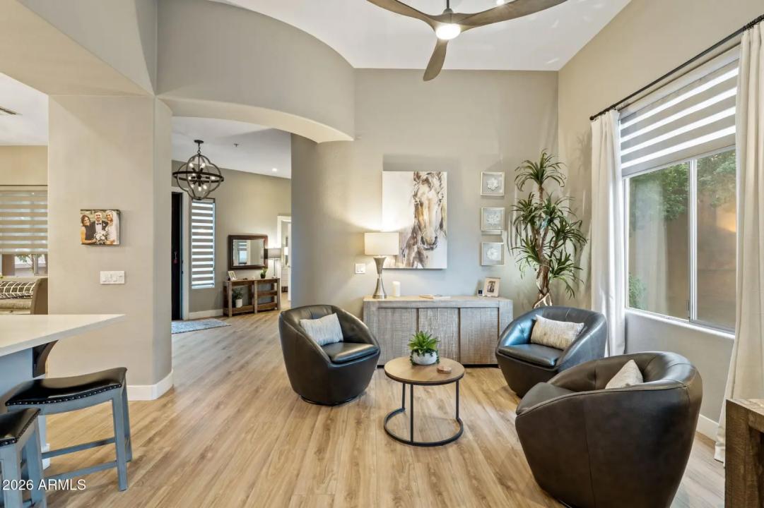 Real Estate Picture 9