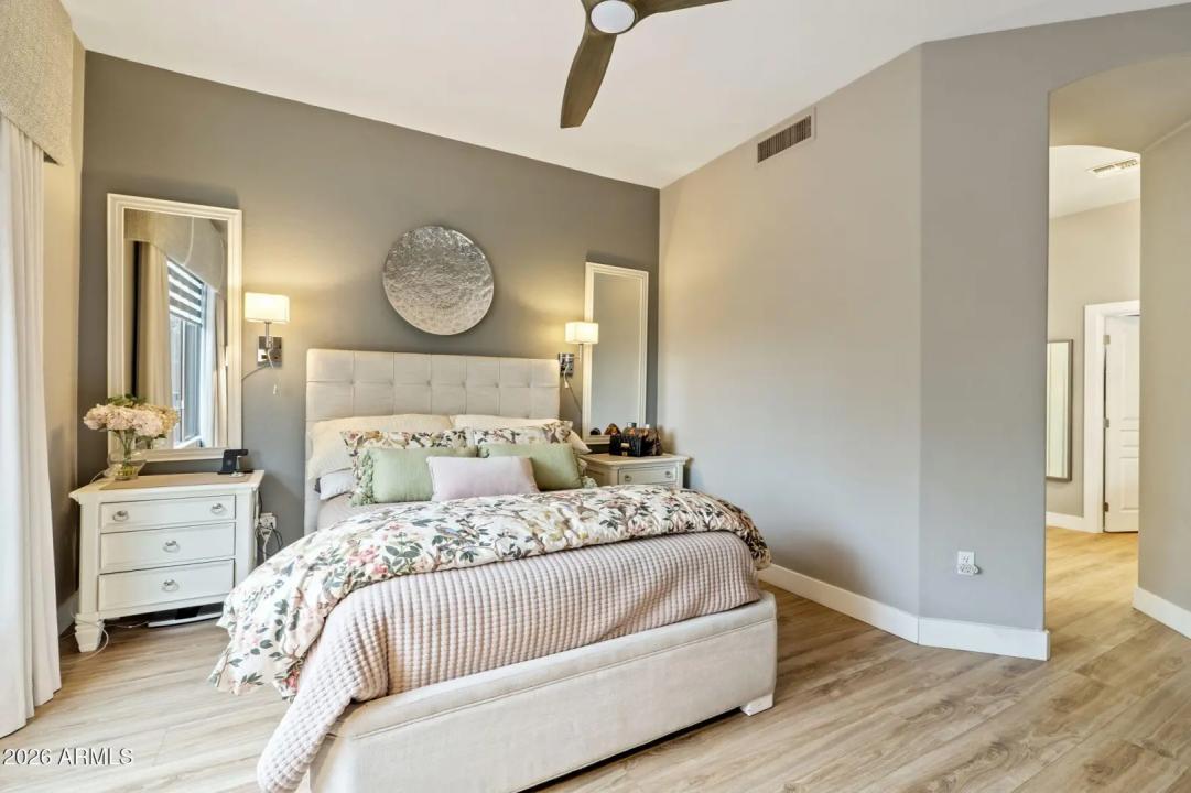 Real Estate Picture 21