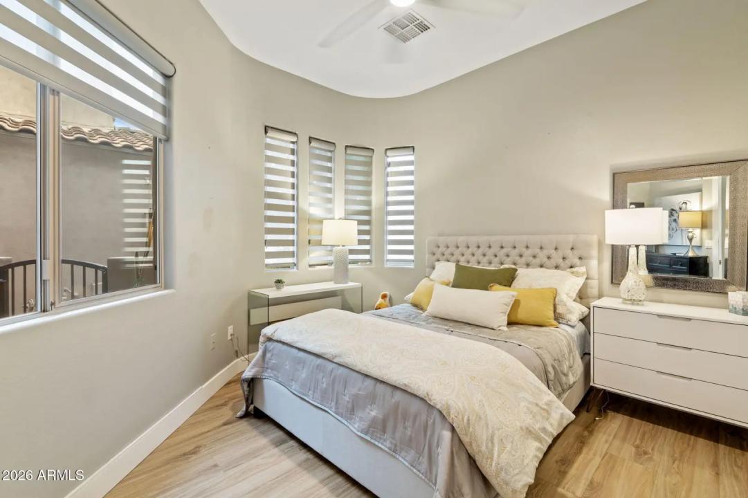 Real Estate Picture 26