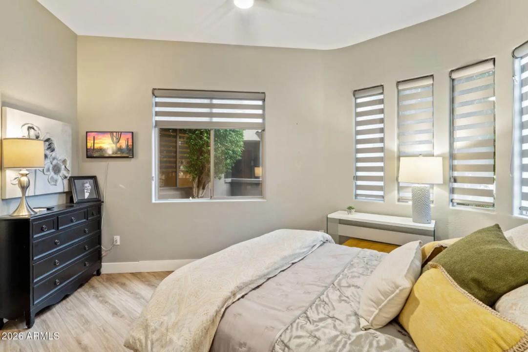 Real Estate Picture 28