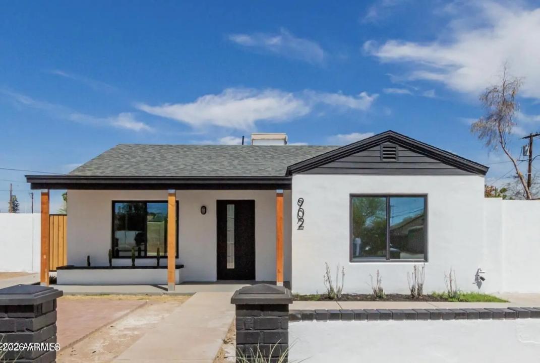 Real Estate Picture 8