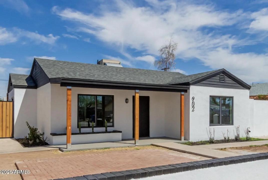 Real Estate Picture 9