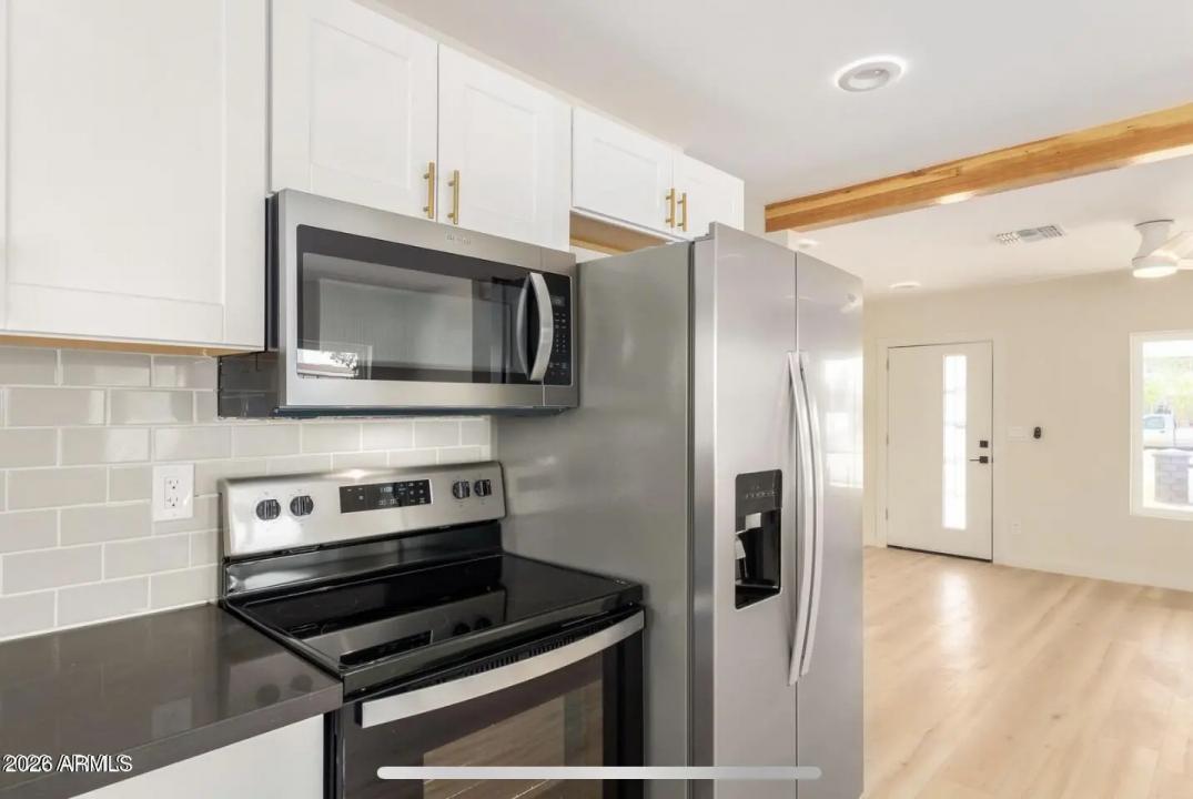 Real Estate Picture 19