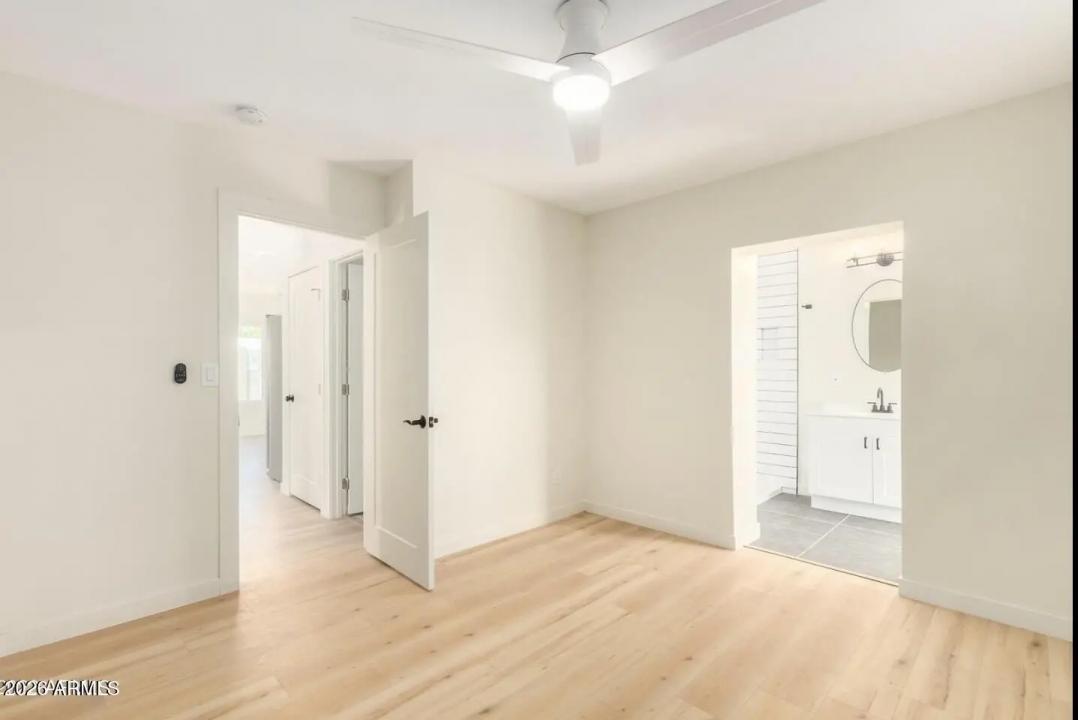 Real Estate Picture 23