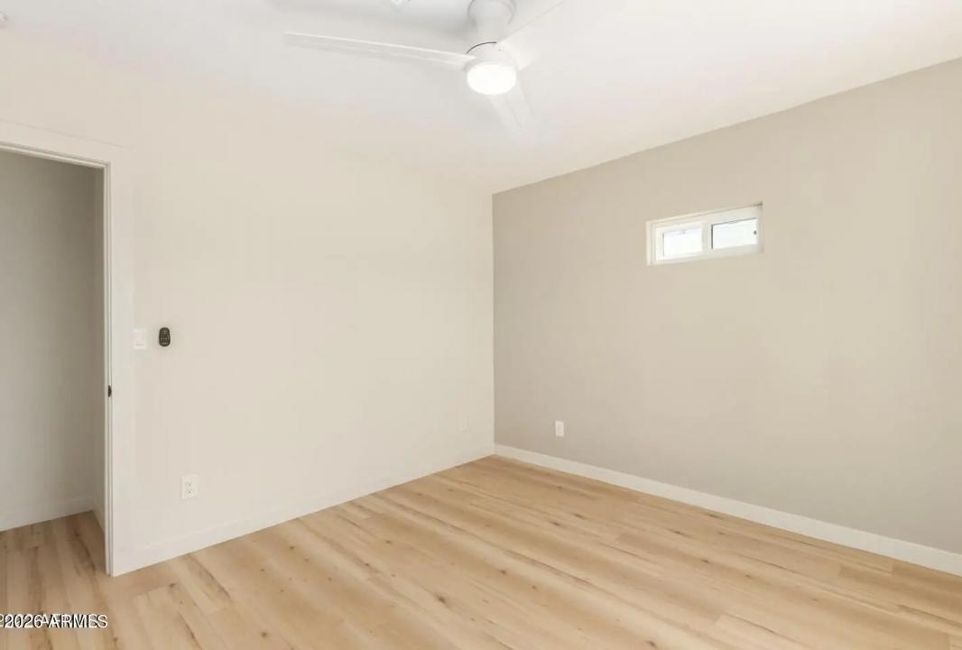 Real Estate Picture 28