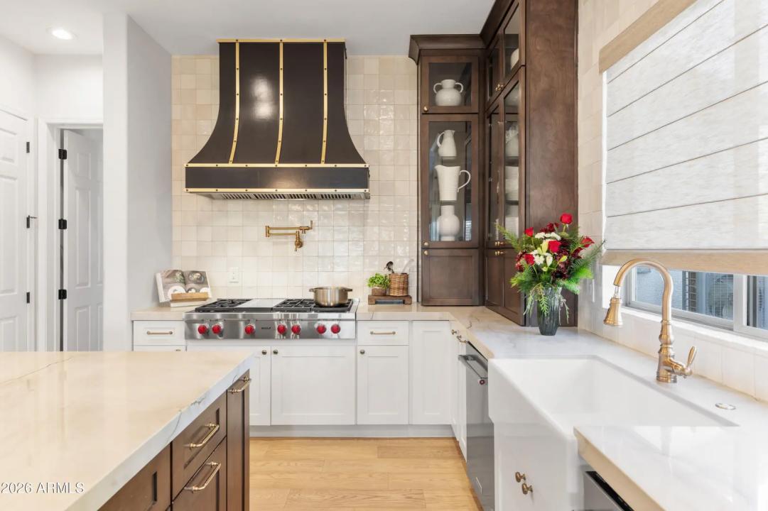 Real Estate Picture 5