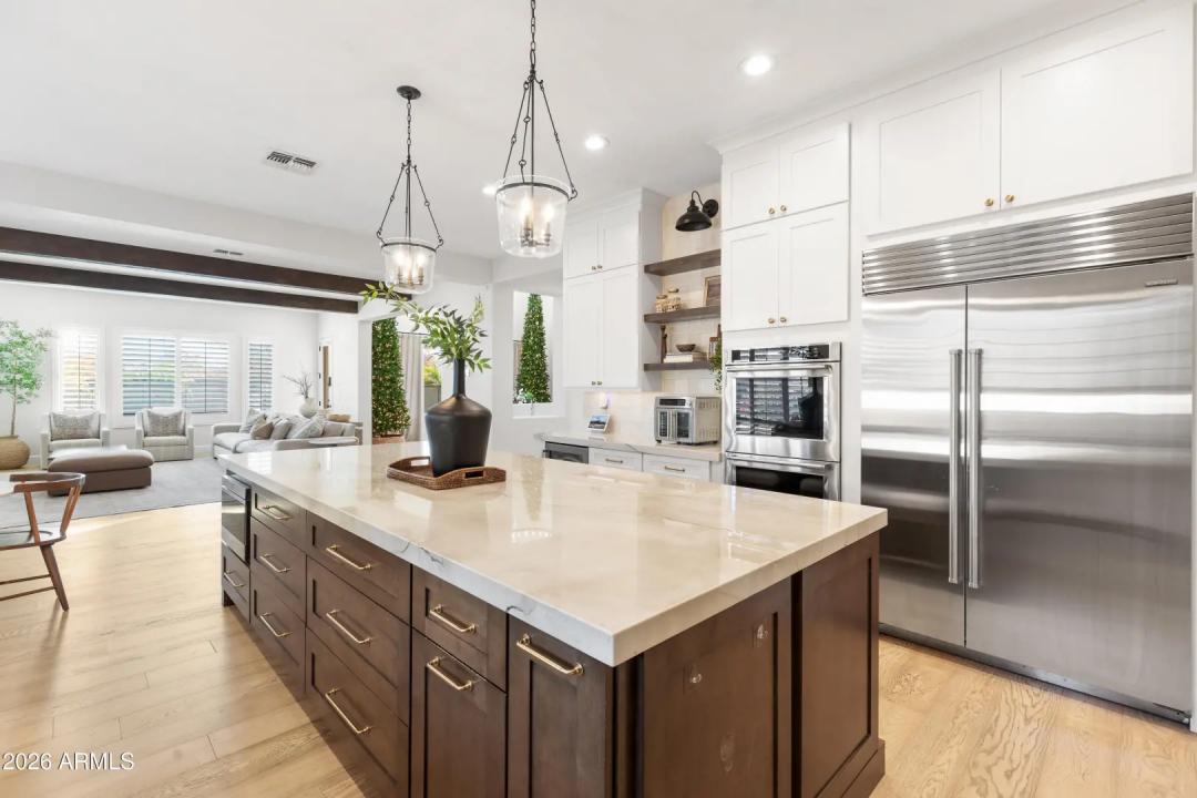 Real Estate Picture 7