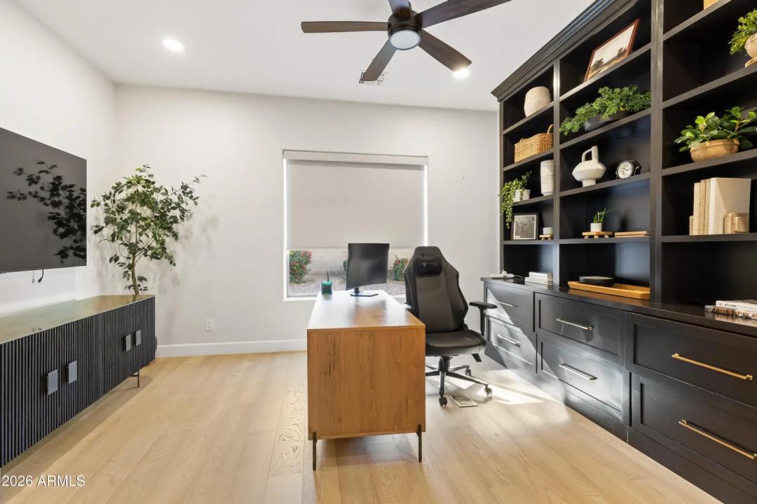 Real Estate Picture 15