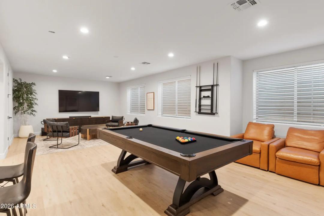 Real Estate Picture 32