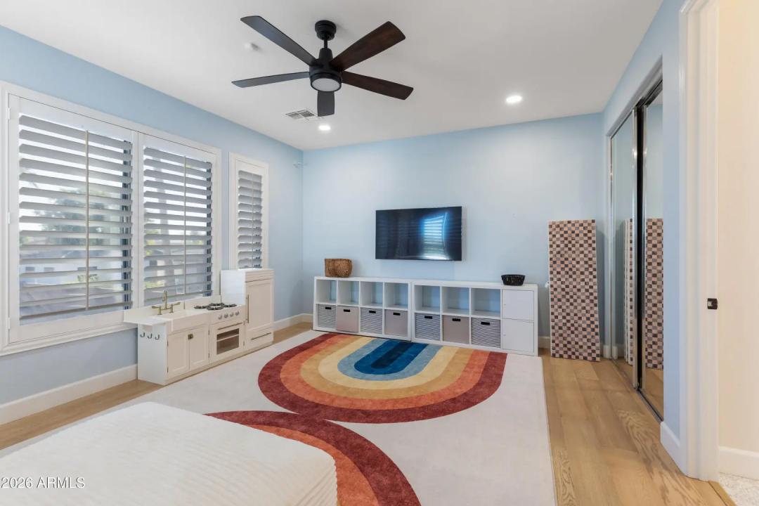 Real Estate Picture 29