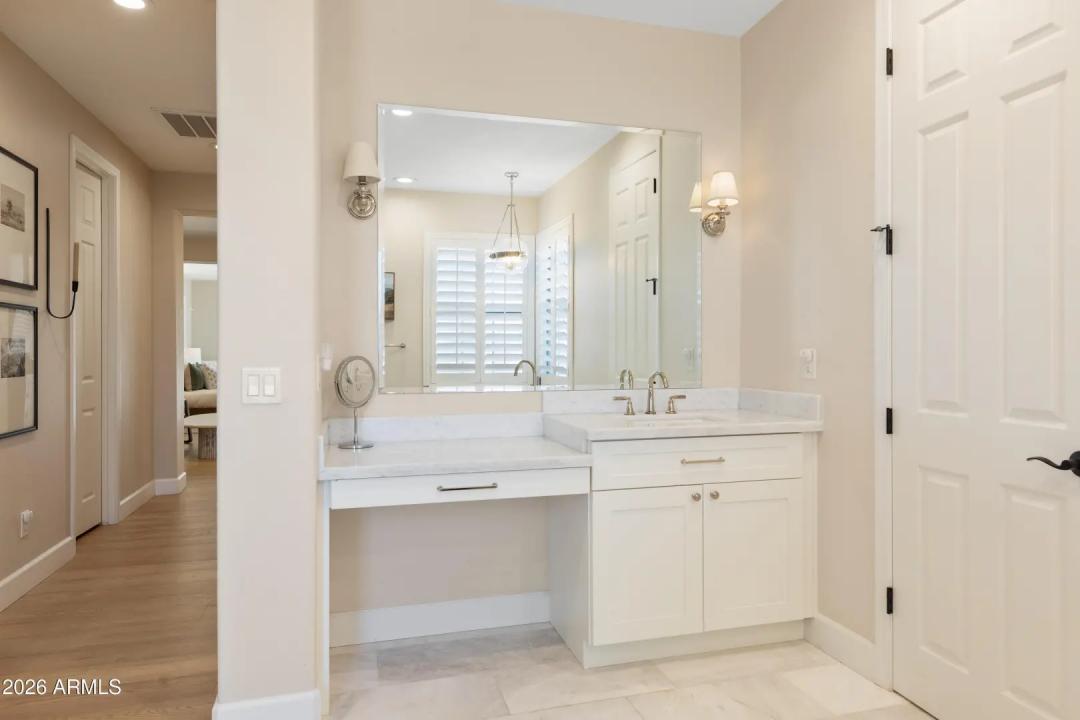 Real Estate Picture 22