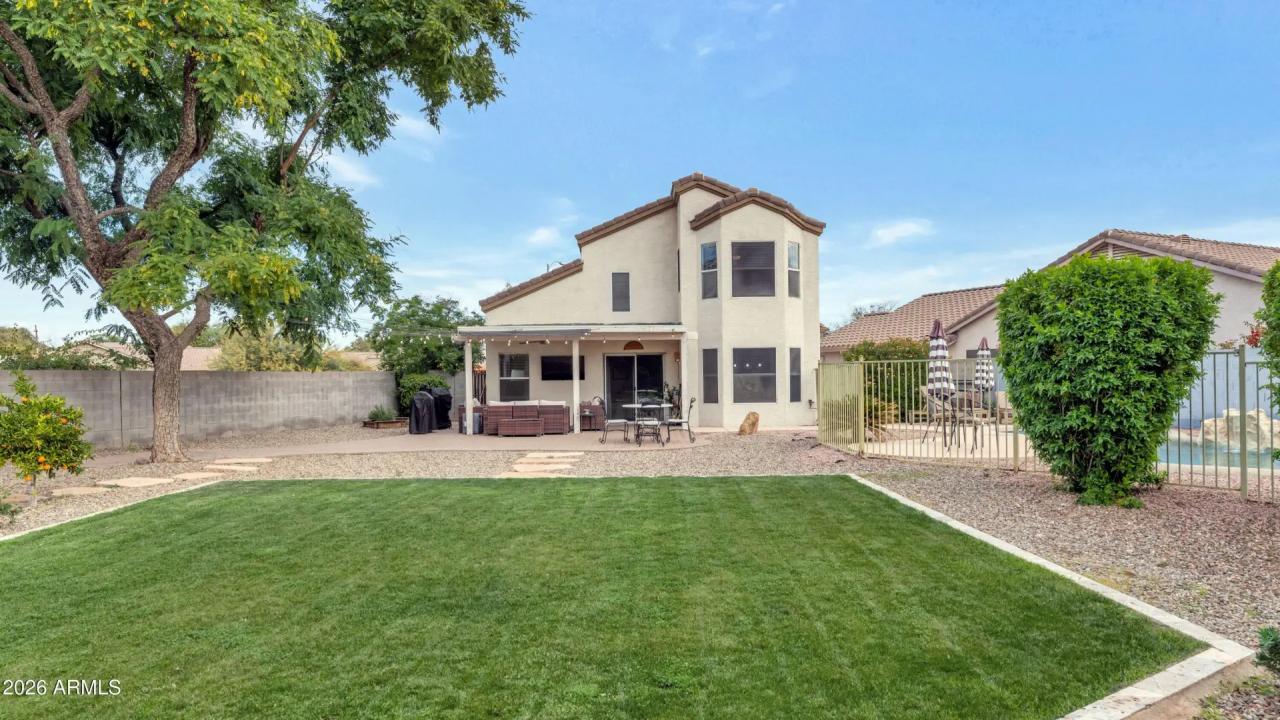 Real Estate Picture 24