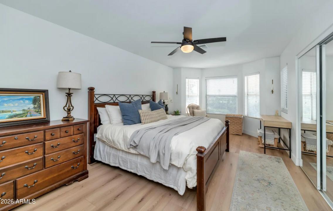 Real Estate Picture 13