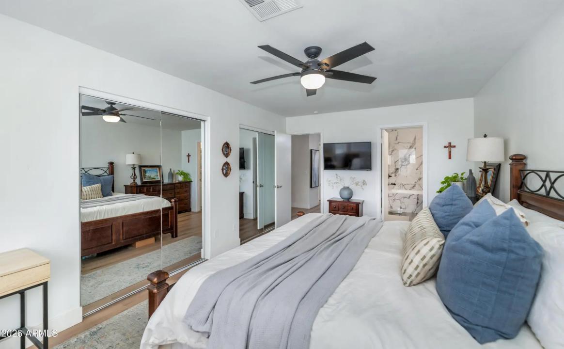 Real Estate Picture 14