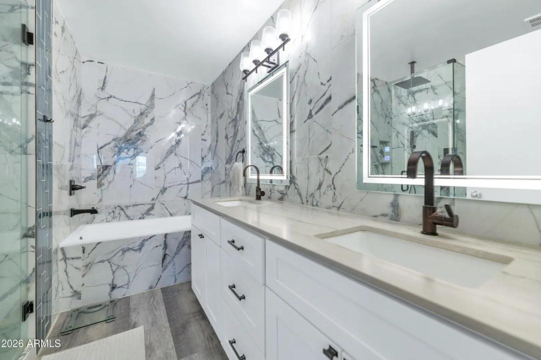 Real Estate Picture 15