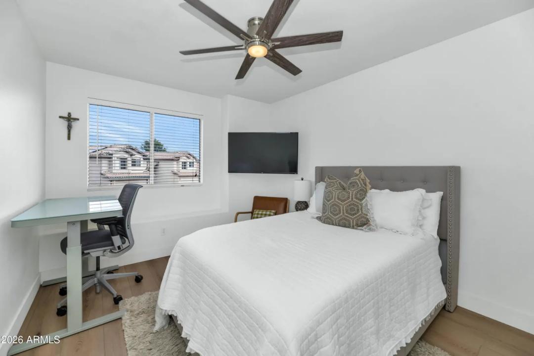 Real Estate Picture 19