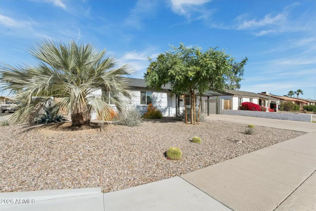 Real Estate Picture 23