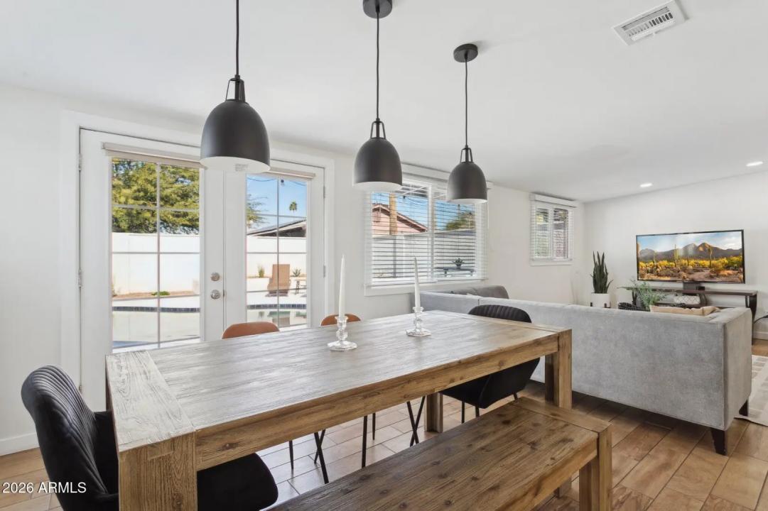 Real Estate Picture 10