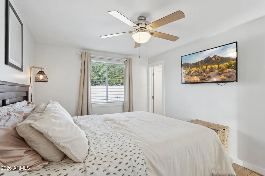 Real Estate Picture 13