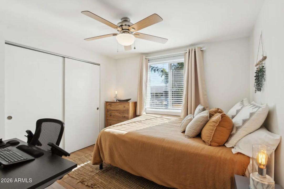 Real Estate Picture 15