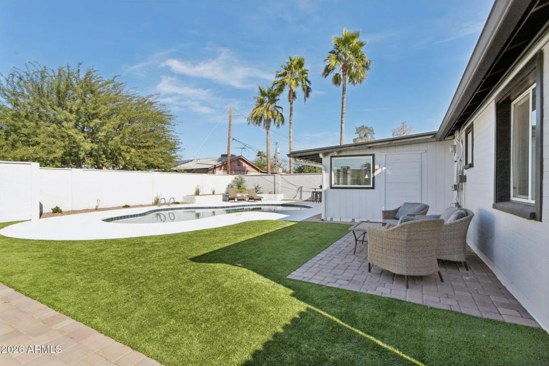 Real Estate Picture 20