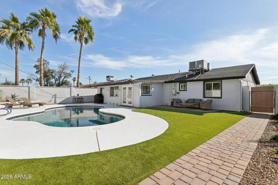 Real Estate Picture 21