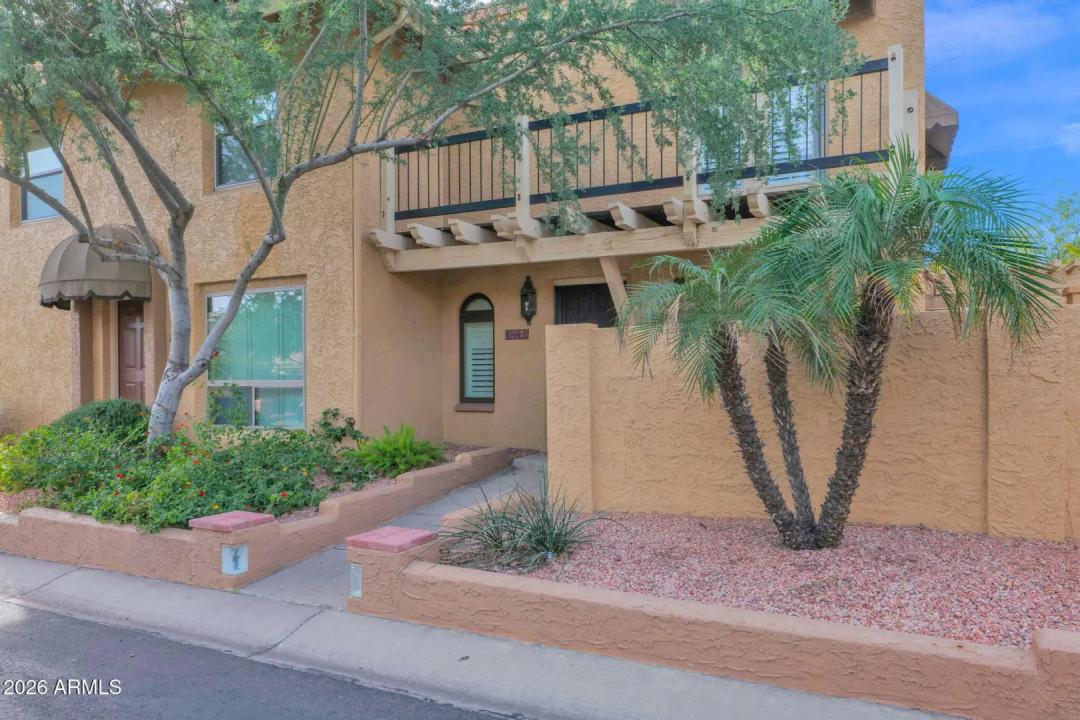 Real Estate Picture 3