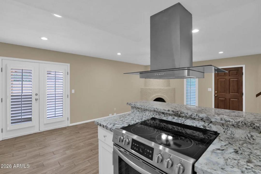 Real Estate Picture 13