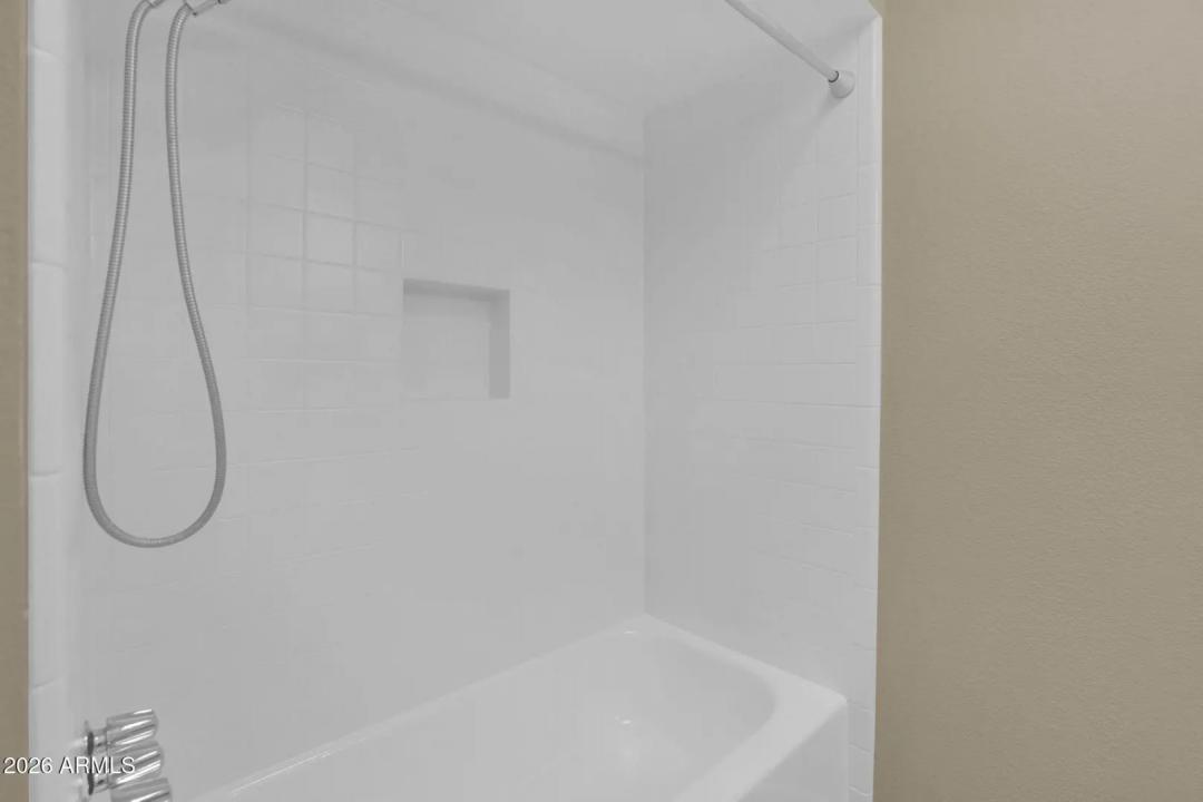 Real Estate Picture 16