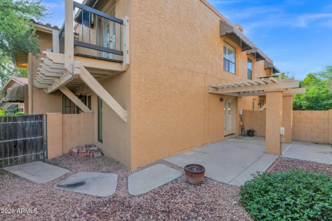 Real Estate Picture 25