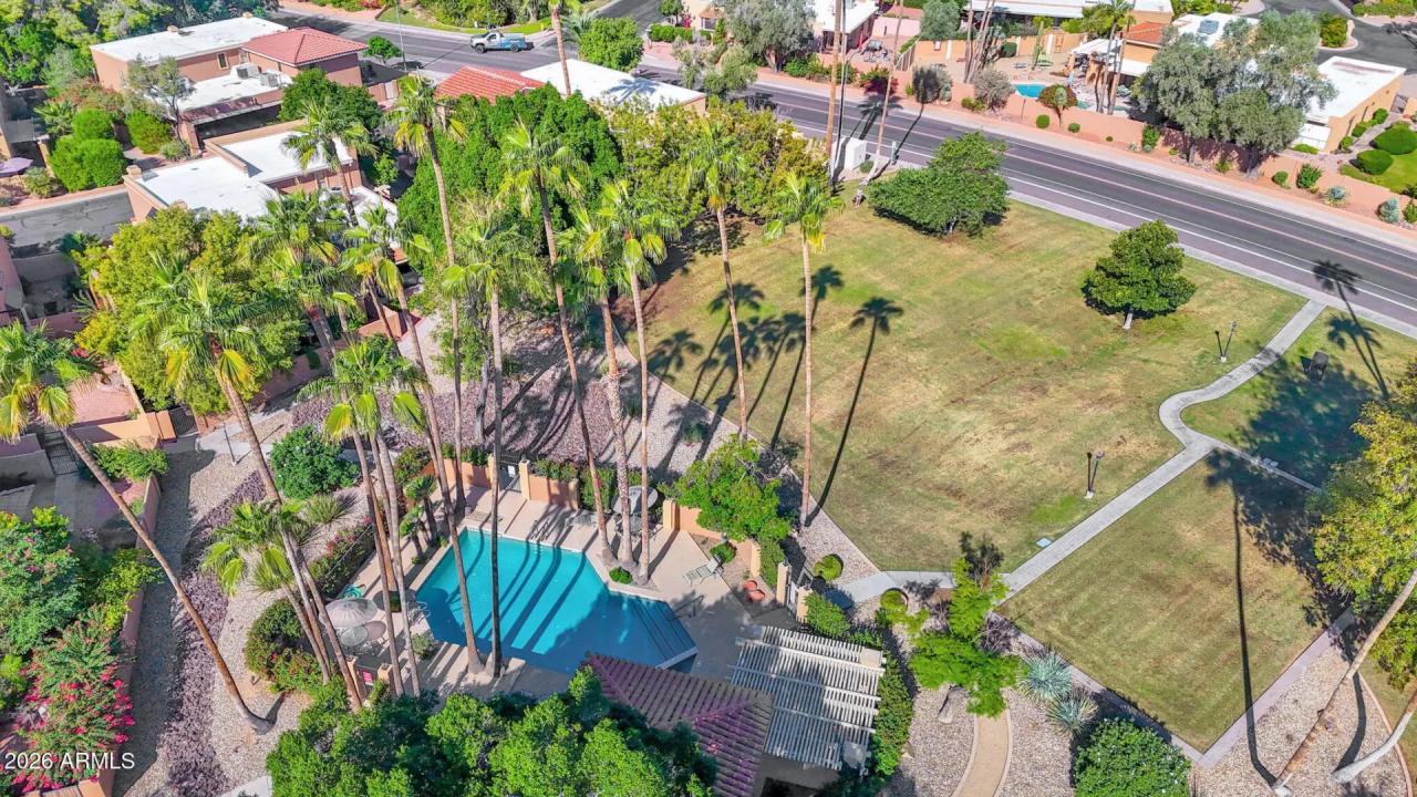 Real Estate Picture 32